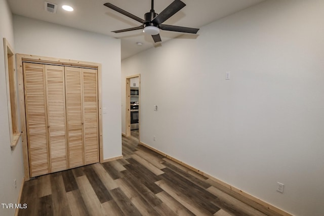 1976 Hartford Rd, Cosby, TN 37722 - unfurnished bedroom featuring wood finished floors, recessed lighting, a closet, and a ceiling fan