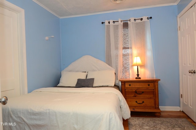 2165 Steadman St, Kingsport, TN 37664 - bedroom with wood finished floors and ornamental molding