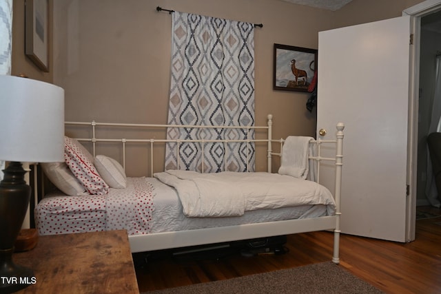 2165 Steadman St, Kingsport, TN 37664 - bedroom with wood finished floors