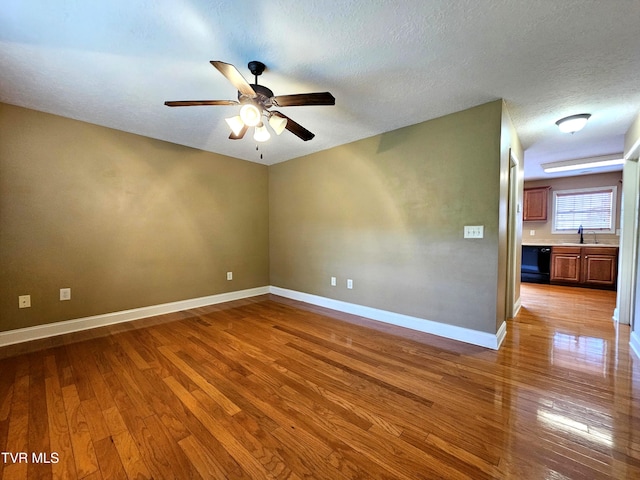 536 Grays Pointe Ct, Johnson City, TN 37615 - photo 3