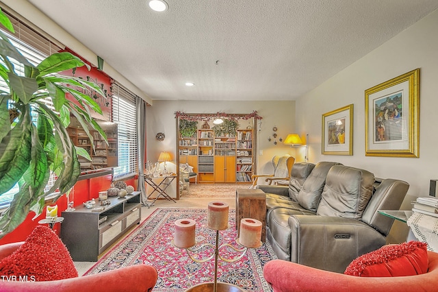 4700 Weaver Pike, Bluff City, TN 37618 - living area with a textured ceiling and recessed lighting