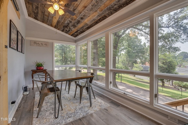 1121 Watauga St, Kingsport, TN 37660 - sunroom / solarium featuring wooden ceiling, lofted ceiling, and wood finished floors