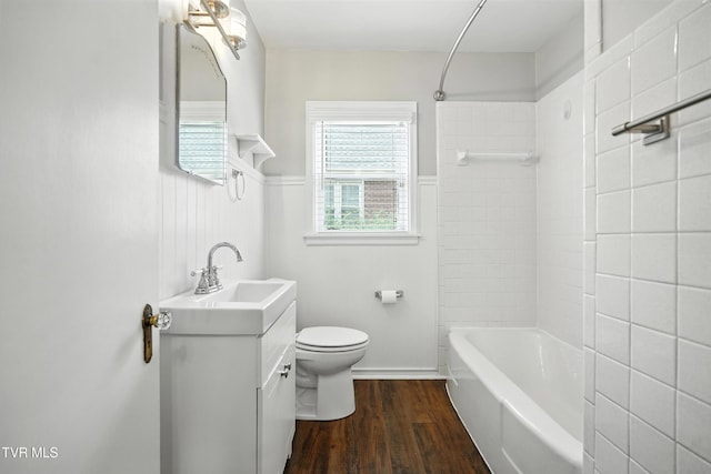 1340 Wateree St, Kingsport, TN 37660 - full bathroom featuring vanity, wood finished floors, and tub / shower combination