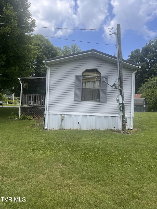 113 Liberty Hollow Rd, Elizabethton, TN 37643 - view of side of property featuring a yard