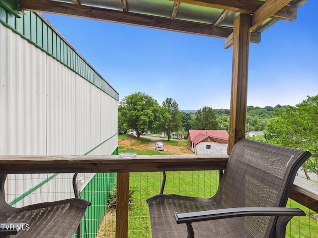 109 Wampler St, Kingsport, TN 37665 - wooden terrace with a lawn