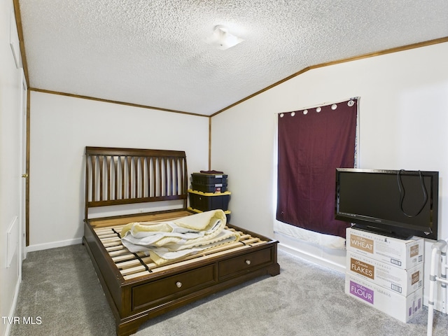 109 Wampler St, Kingsport, TN 37665 - carpeted bedroom featuring ornamental molding, a textured ceiling, and vaulted ceiling