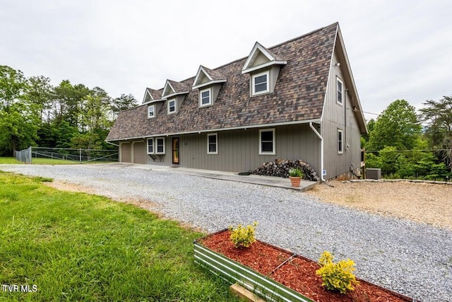 2480-2482 Elk Way, Newport, TN 37821 - view of front of house featuring driveway, a shingled roof, and a front lawn