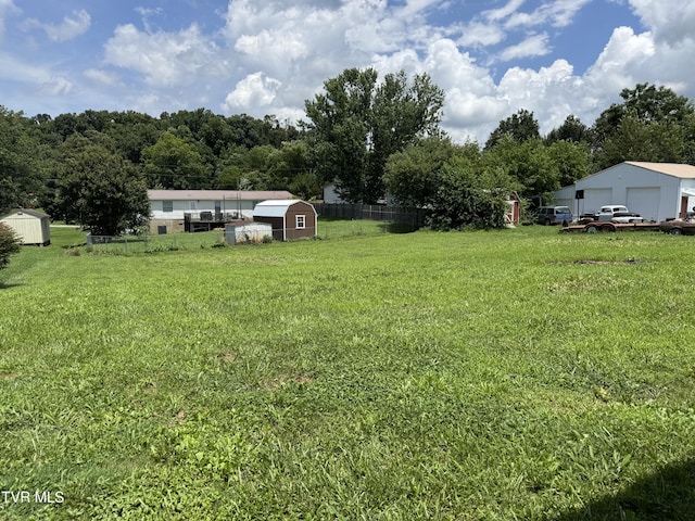 118 Clover, Jonesborough, TN 37659 - view of yard with a storage shed and a detached garage
