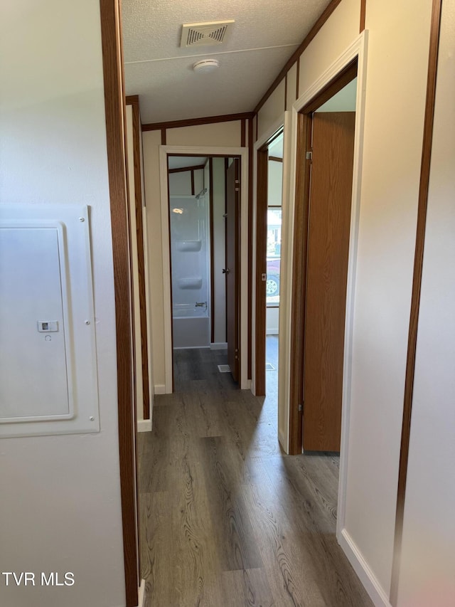 118 Clover, Jonesborough, TN 37659 - hall featuring wood finished floors