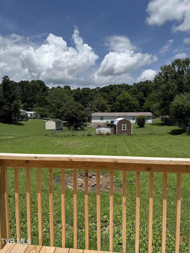 118 Clover, Jonesborough, TN 37659 - view of grassy yard featuring a shed
