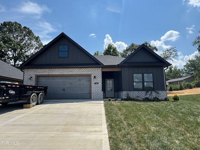 758 Hunts Terrace Dr, Kingsport, TN 37663 - photo 1