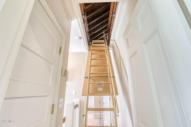 1261 Watauga St, Kingsport, TN 37660 - view of stairs