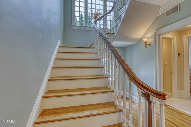 1261 Watauga St, Kingsport, TN 37660 - view of stairs