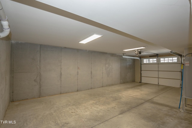 1900 Knob Creek Rd Unit 404, Johnson City, TN 37604 - garage featuring a garage door opener
