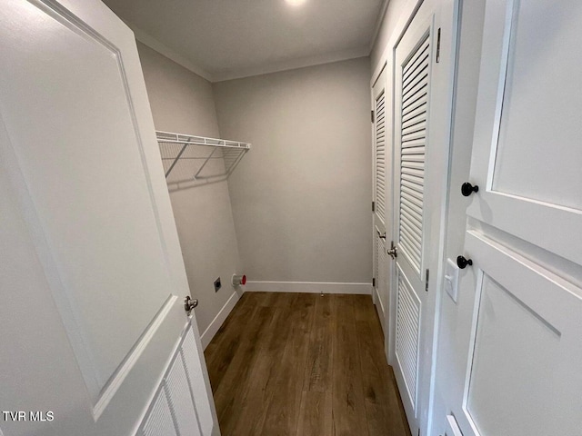 1819 Siesta Dr, Newport, TN 37821 - laundry area featuring wood finished floors and baseboards