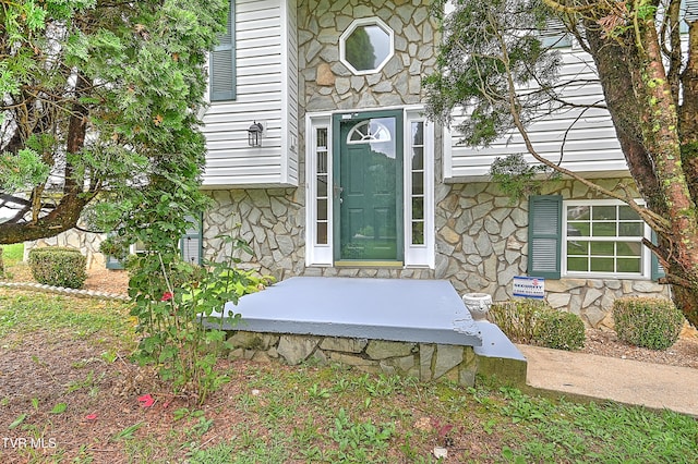 4970 Old Stage Rd, Chuckey, TN 37641 - entrance to property with stone siding