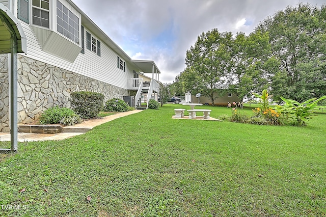 4970 Old Stage Rd, Chuckey, TN 37641 - view of green lawn with stairway