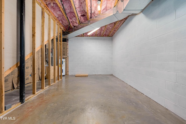 2003 Hackberry Dr, Jonesborough, TN 37659 - unfinished basement featuring concrete block wall