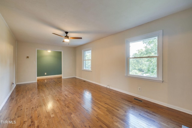 3513 Crest Rd, Kingsport, TN 37664 - unfurnished room featuring hardwood / wood-style flooring and a ceiling fan
