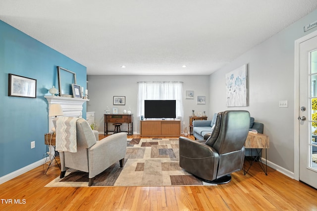 563 Old Jonesboro Rd, Bristol, TN 37620 - living area with light wood-type flooring and recessed lighting