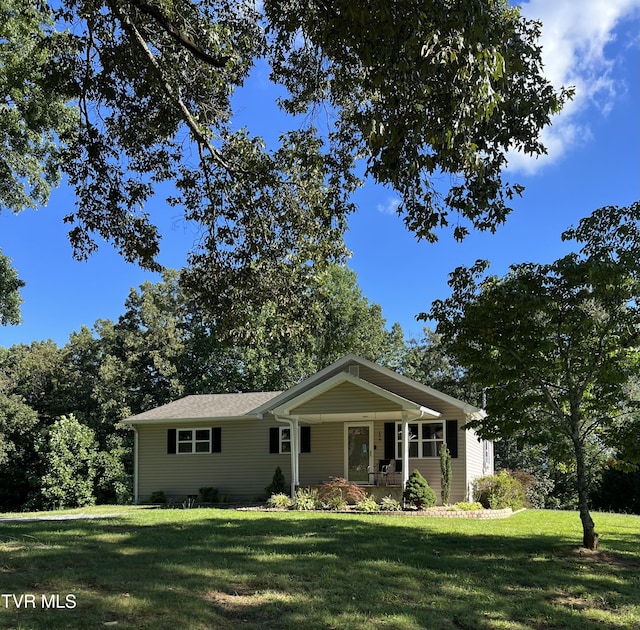 124 Zeb Grindstaff Rd Rd, Elizabethton, TN 37643 - view of front of property with a porch and a front lawn