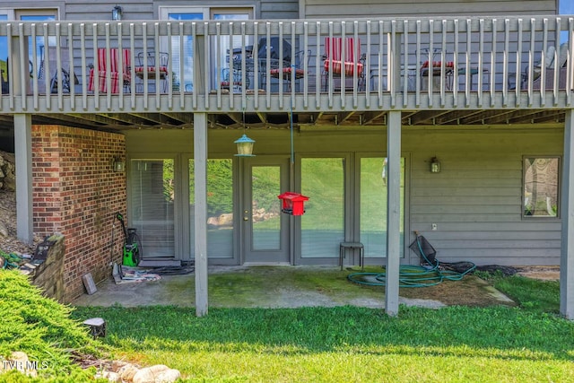 223 Willowbend Ct, Kingsport, TN 37660 - property entrance with a deck