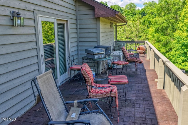 223 Willowbend Ct, Kingsport, TN 37660 - view of patio with a grill and a deck