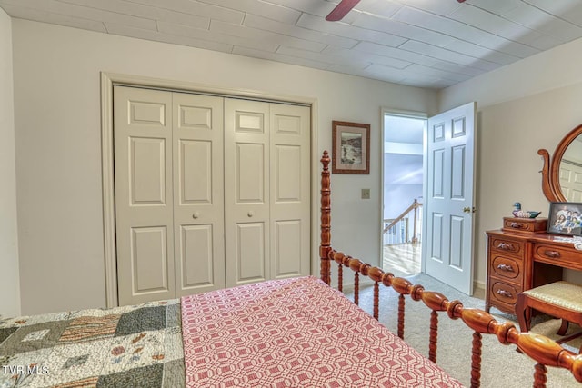 223 Willowbend Ct, Kingsport, TN 37660 - carpeted bedroom featuring a closet and ceiling fan