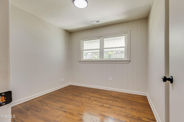 203 Hickory Rd, Bristol, TN 37620 - spare room with dark wood-style flooring