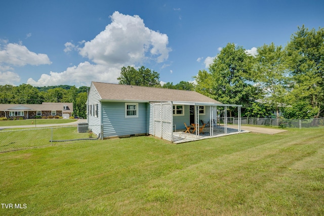 203 Hickory Rd, Bristol, TN 37620 - rear view of house featuring a patio area and a fenced backyard