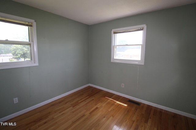 288 Hicks Rd, Piney Flats, TN 37686 - unfurnished room featuring wood finished floors and baseboards