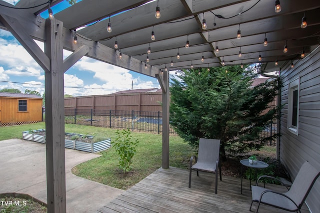 917 Pennsylvania Ave, Bristol, TN 37620 - wooden deck with an outdoor structure