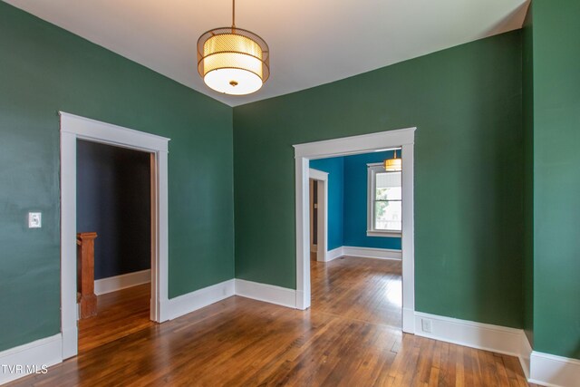 917 Pennsylvania Ave, Bristol, TN 37620 - unfurnished room with wood finished floors and baseboards