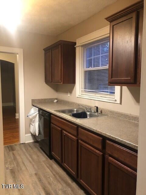 102 Woodland Dr, Johnson City, TN 37601 - photo 9