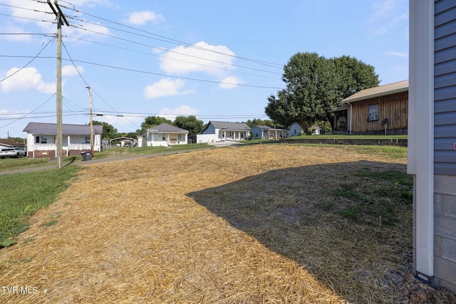 1024 Walnut Ave, Kingsport, TN 37660 - view of yard featuring a residential view