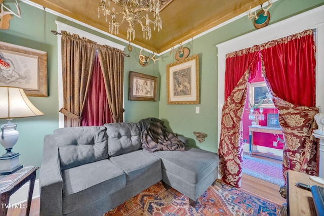 201 W Wanola Ave, Kingsport, TN 37660 - living area featuring a chandelier, crown molding, and wood finished floors