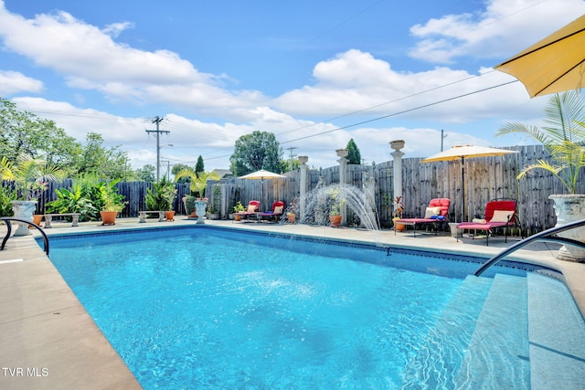 201 W Wanola Ave, Kingsport, TN 37660 - view of swimming pool with a fenced backyard and a patio area