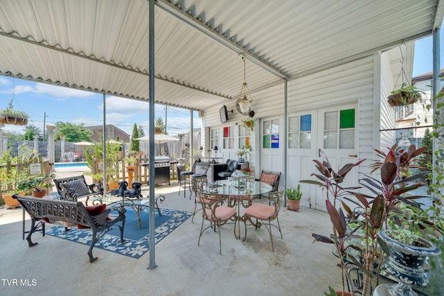 201 W Wanola Ave, Kingsport, TN 37660 - view of patio with outdoor dining area