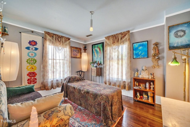 201 W Wanola Ave, Kingsport, TN 37660 - bedroom featuring wood finished floors and crown molding