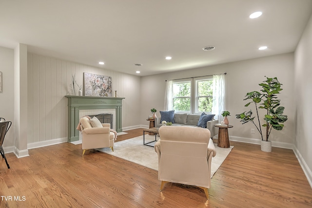 1091 Long Crescent Dr, Bristol, VA 24201 - living room featuring light wood-type flooring, a fireplace, and recessed lighting