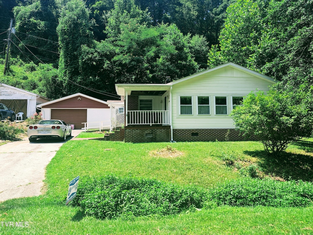 10632 Sandlick Rd, Bee, VA 24217 - photo 1