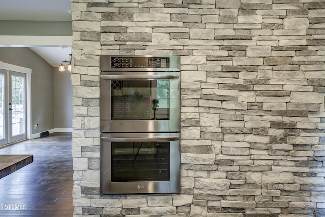 2 Longview Ln, Kingsport, TN 37660 - kitchen view of stainless steel double oven and dark wood-type flooring