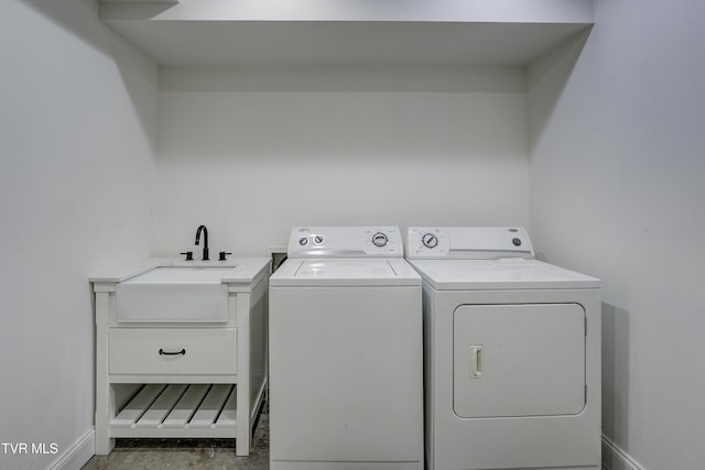 2 Longview Ln, Kingsport, TN 37660 - laundry area featuring washer and dryer and cabinet space