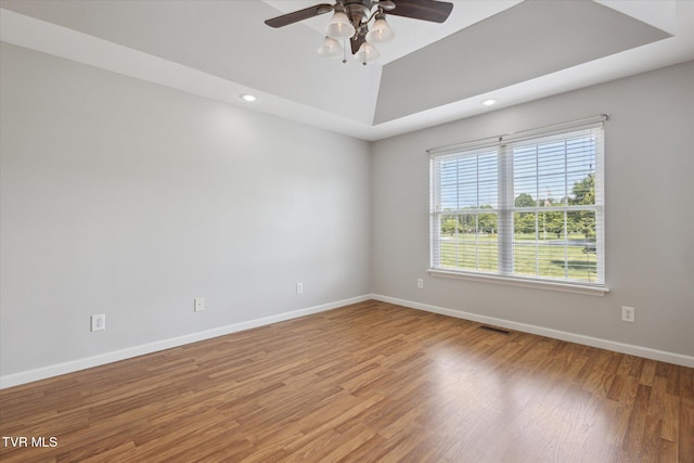 1824 King College Rd Unit E1, Bristol, TN 37620 - spare room featuring healthy amount of natural light, a ceiling fan, wood finished floors, and recessed lighting