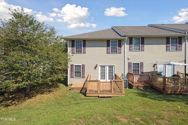 1824 King College Rd Unit E1, Bristol, TN 37620 - back of property with a lawn and a deck