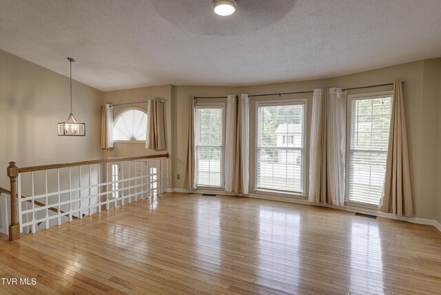 104 Mountain View Dr, Mount Carmel, TN 37645 - photo 6