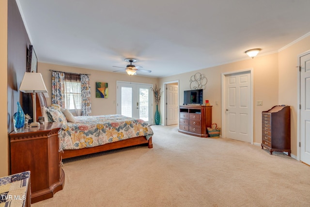 236 Wadlow Gap Rd, Kingsport, TN 37660 - carpeted bedroom featuring access to exterior, crown molding, and a ceiling fan