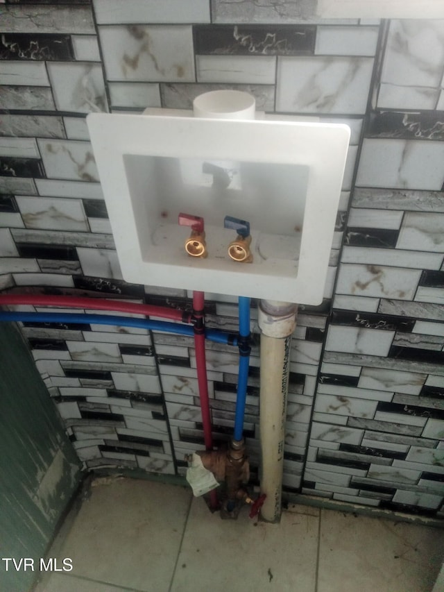 32222 Old Saltworks Rd, Meadowview, VA 24361 - view of utility room