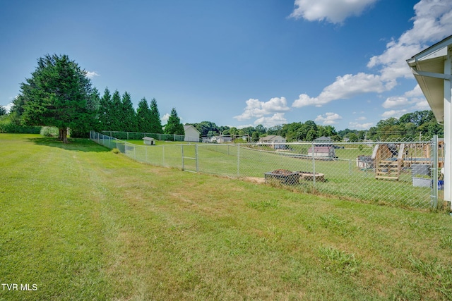 6215 Snapps Ferry Rd, Afton, TN 37616 - view of yard