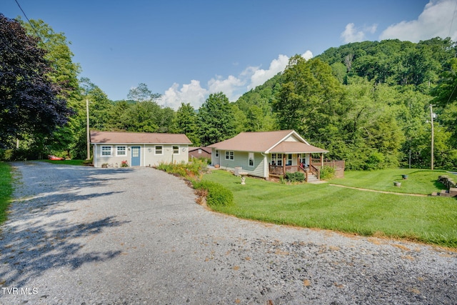 110 Stockton Rd, Roan Mountain, TN 37687 - photo 5